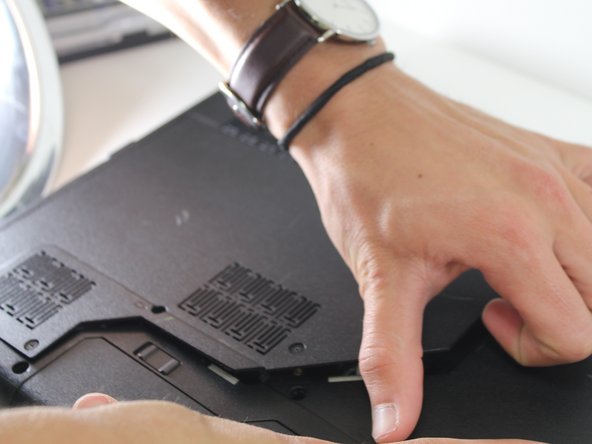 Lenovo G780 Heat Sink Replacement, Fan: crwdns2935265:03crwdnd2935265:03crwdnd2935265:03crwdne2935265:0