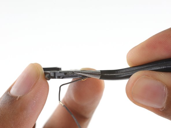 iPhone 6s Wi-Fi Diversity Antenna Replacement, Wi-Fi Diversity Antenna: crwdns2935265:033crwdnd2935265:02crwdnd2935265:02crwdne2935265:0