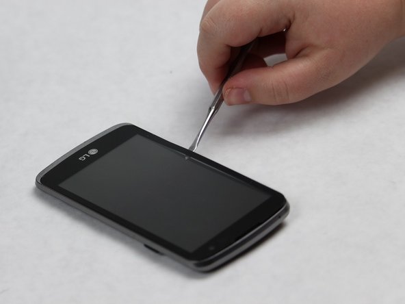 LG Rebel Rear Camera Replacement: stap 0, afbeelding 2 van 3