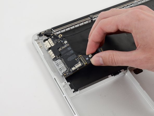 MacBook Pro 13" Retina Display Late 2012 Upper Case Replacement: crwdns2935265:050crwdnd2935265:02crwdnd2935265:02crwdne2935265:0