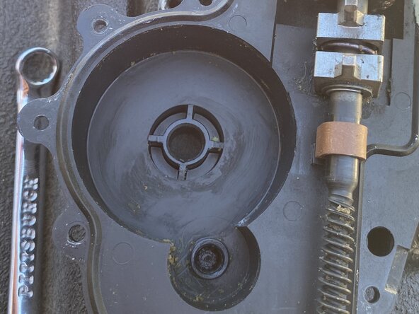 1986 Pontiac Fiero Headlight Motor Gear Replacement: crwdns2935265:010crwdnd2935265:03crwdnd2935265:03crwdne2935265:0