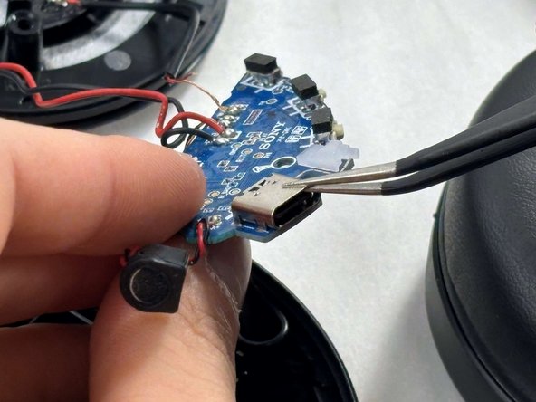 Sony WH-CH520 USB-C Charging Port Replacement: crwdns2935265:010crwdnd2935265:02crwdnd2935265:02crwdne2935265:0