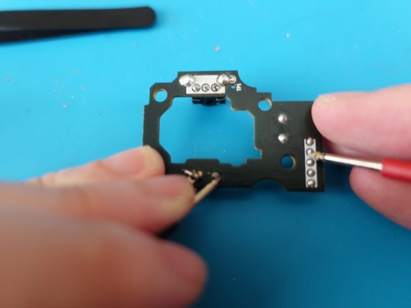 Mouse middle button replacement on Asus ROG Gladius II: step 8, image 2 of 2