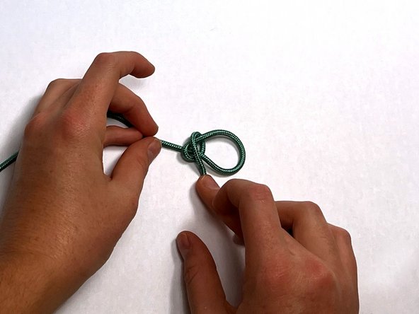 How to Restring a Women's Lacrosse Head, How to Restring a Women's Lacrosse Head: crwdns2935265:01crwdnd2935265:02crwdnd2935265:03crwdne2935265:0