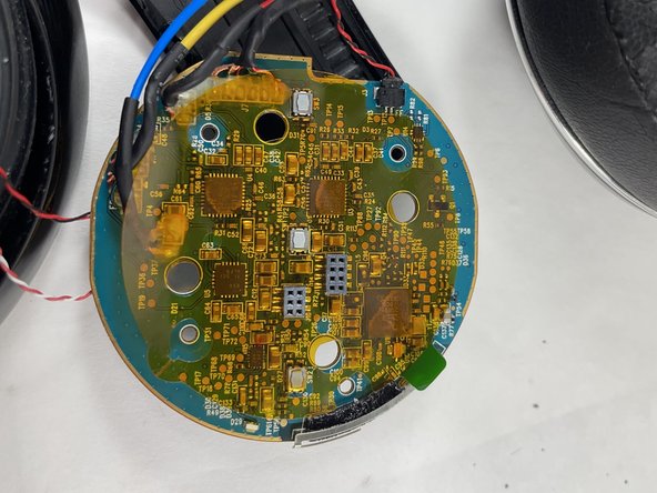 Beats Studio 2 Wireless Bluetooth Board Replacement: crwdns2935265:014crwdnd2935265:02crwdnd2935265:02crwdne2935265:0