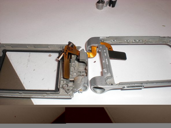 Motorola Krzr K1m Flex Cable Replacement: crwdns2935265:011crwdnd2935265:02crwdnd2935265:02crwdne2935265:0