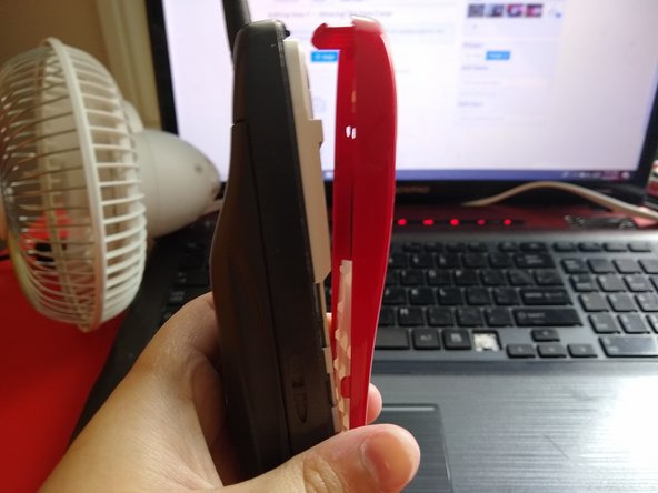 Nokia 5165 Front Cover Replacement, Attacing The New Cover: crwdns2935265:05crwdnd2935265:02crwdnd2935265:03crwdne2935265:0