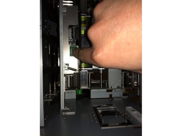 M3t Bill Dispenser Maintenance, Behind the Cash Can: crwdns2935265:06crwdnd2935265:02crwdnd2935265:03crwdne2935265:0