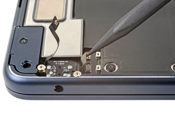 MacBook Air 2022 (M2) Headphone Jack Replacement: crwdns2935265:015crwdnd2935265:02crwdnd2935265:02crwdne2935265:0