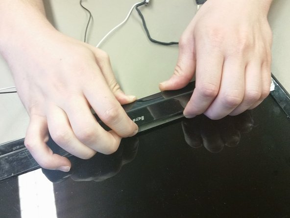 Lenovo Y410P LCD Replacement