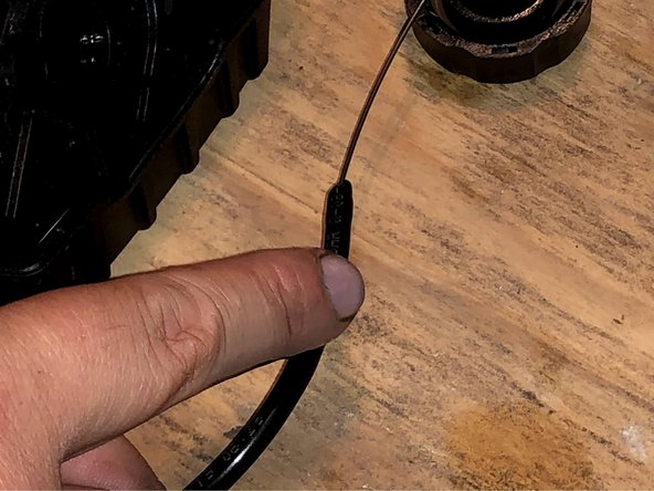 Only use proper 2-Cycle oil to avoid contamination of the fuel tank.