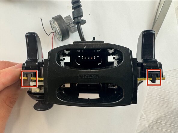 XBOX Controller S Trigger Replacement: passo 4, imagem 3 %32