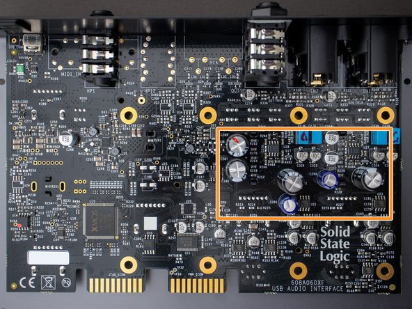 Solid State Logic SSL 2 Teardown, Look at the large capacitors: crwdns2935265:017crwdnd2935265:03crwdnd2935265:03crwdne2935265:0