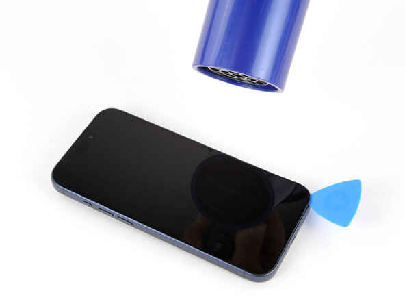 iPhone 17 Pro Battery Replacement, Heat the right edge: crwdns2935265:012crwdnd2935265:02crwdnd2935265:03crwdne2935265:0