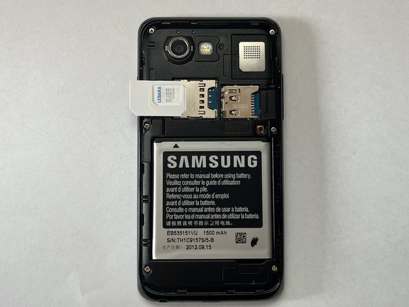 Placing/Removing a SIM Card in your Samsung Galaxy S Advance, Removing the SIM Card: step 3, image 2 of 3