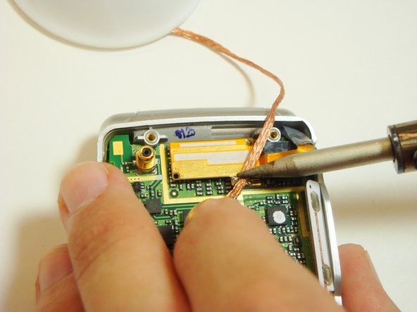 LG VX6100 Logic Board Replacement, Logic Board: crwdns2935265:06crwdnd2935265:02crwdnd2935265:02crwdne2935265:0