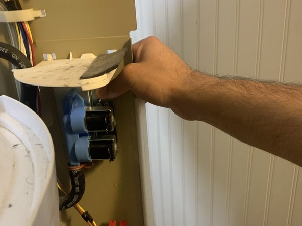 Kenmore 80 Series Washer Water Inlet Valve Replacement, Install new water inlet valve: crwdns2935265:011crwdnd2935265:03crwdnd2935265:03crwdne2935265:0