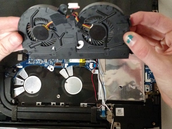 Lenovo IdeaPad Y40-70 Laptop Fan Replacement, Remove the fan: crwdns2935265:07crwdnd2935265:03crwdnd2935265:03crwdne2935265:0