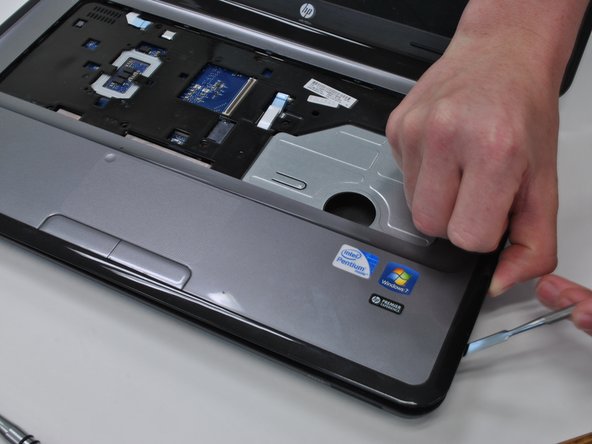 HP Pavilion G6-1d16dx Screen hinges Replacement: crwdns2935265:09crwdnd2935265:03crwdnd2935265:03crwdne2935265:0