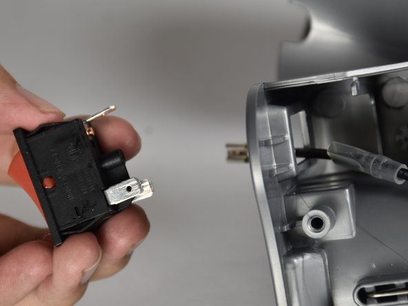 Shark Navigator Lift-Away Deluxe NV360 Power Button Replacement: crwdns2935265:019crwdnd2935265:03crwdnd2935265:03crwdne2935265:0