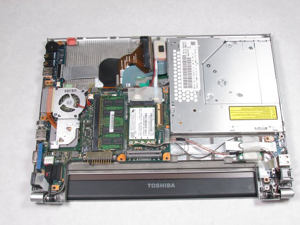 Toshiba Portege R500 CD Drive Replacement: crwdns2935265:03crwdnd2935265:02crwdnd2935265:02crwdne2935265:0