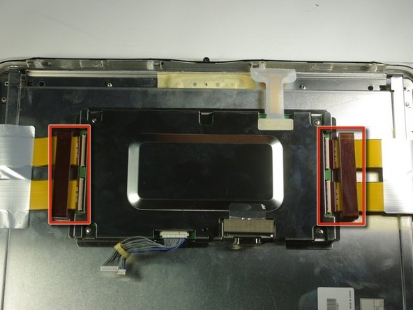Apple Cinema Display M8149 LCD Screen Replacement, LCD Control Board: crwdns2935265:06crwdnd2935265:02crwdnd2935265:03crwdne2935265:0