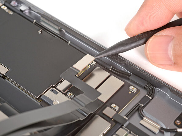 iPad Air 6 13" Screen Replacement, Disconnect the screen: step 22, image 2 of 2