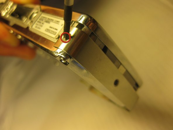 Olympus Stylus 725 SW Lens Replacement, Side Panels: crwdns2935265:04crwdnd2935265:02crwdnd2935265:03crwdne2935265:0