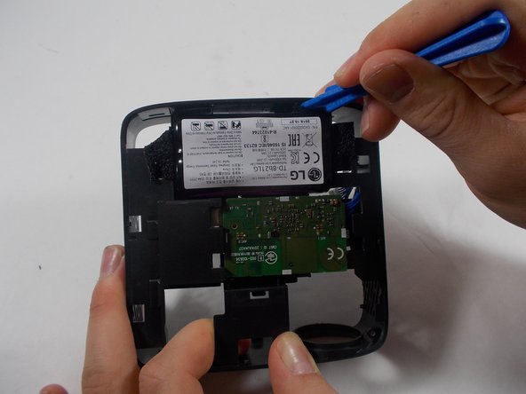 LG CineBeam Wi-Fi and Bluetooth Card Replacement: crwdns2935265:08crwdnd2935265:02crwdnd2935265:03crwdne2935265:0