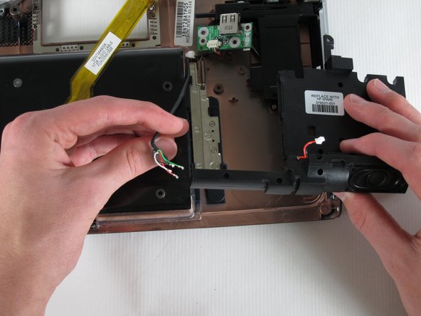 HP Pavilion zd8000 Right Speaker Replacement: crwdns2935265:054crwdnd2935265:03crwdnd2935265:03crwdne2935265:0