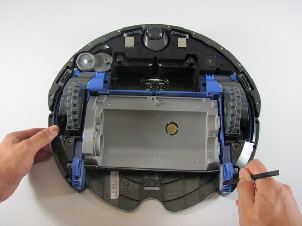 iRobot Roomba 655 Pet Series Brush Motor Replacement, Brush Motor Removal: crwdns2935265:05crwdnd2935265:02crwdnd2935265:03crwdne2935265:0