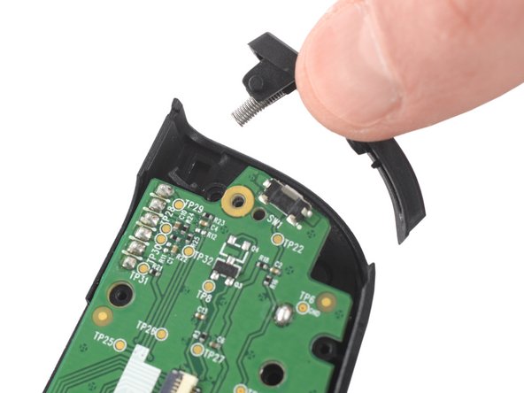 Backbone One Left Mainboard Replacement, Remove the bumper: crwdns2935265:09crwdnd2935265:02crwdnd2935265:02crwdne2935265:0