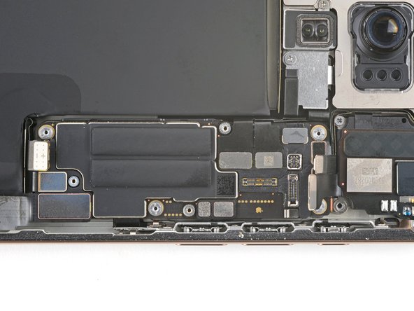 iPhone 16 Pro Max Logic Board tauschen: Schritt 6, Bild 2 von 2