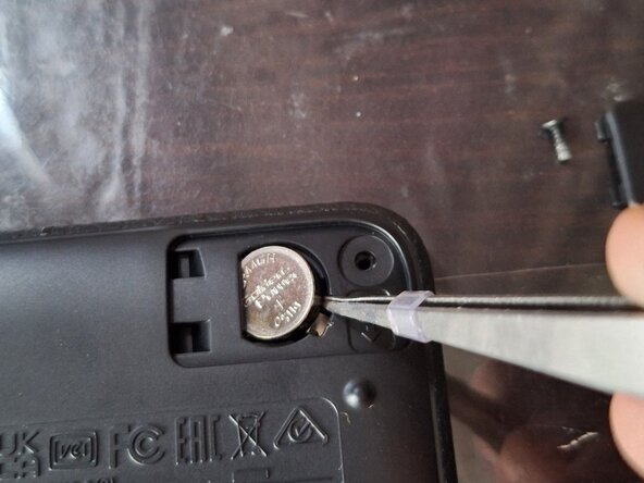 Casio FX-991CW Battery Replacement, Removing the Battery: crwdns2935265:02crwdnd2935265:01crwdnd2935265:02crwdne2935265:0