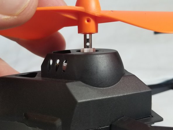 Propeller Replacement: paso 3, imagen 2 de 3