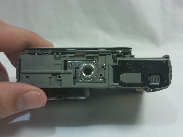Panasonic Lumix DMC-ZS8 Mounting Bracket Replacement: crwdns2935265:03crwdnd2935265:03crwdnd2935265:03crwdne2935265:0