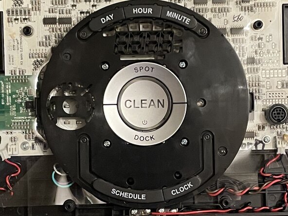 iRobot Roomba 581 Teardown, The Buttons: crwdns2935265:011crwdnd2935265:02crwdnd2935265:02crwdne2935265:0