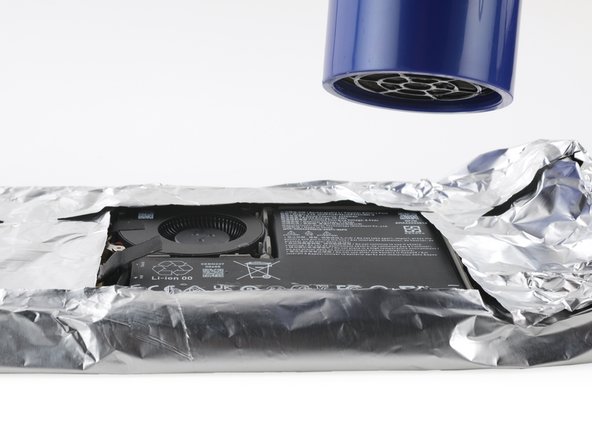 Steam Deck OLED Battery Replacement: crwdns2935265:021crwdnd2935265:02crwdnd2935265:02crwdne2935265:0