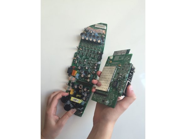 Sonos Play 5 Motherboard and Amplifier Replacement: crwdns2935265:014crwdnd2935265:03crwdnd2935265:03crwdne2935265:0