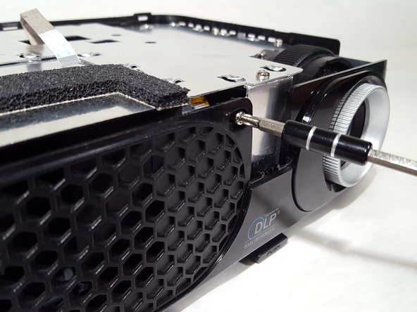 Toshiba TDP-XP2 Fan Replacement: crwdns2935265:03crwdnd2935265:02crwdnd2935265:03crwdne2935265:0