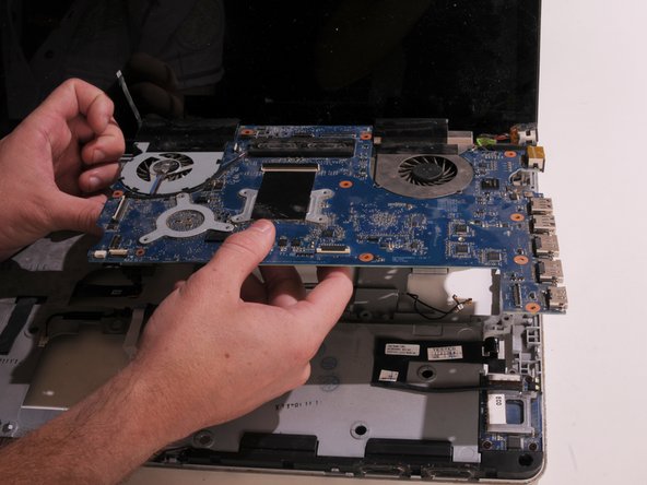 Disassembling HP Envy 17-3070NR Motherboard Assembly: stap 0, afbeelding 3 van 3