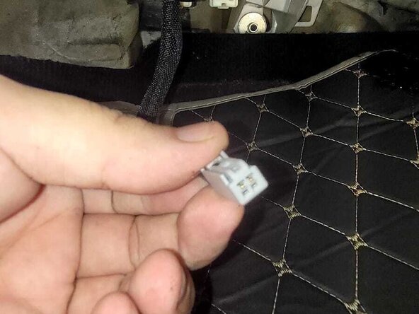 2011 Lexus CT Aircon blower fan replacement Replacement, Disconnecting the LED wire: step 3, image 2 of 2