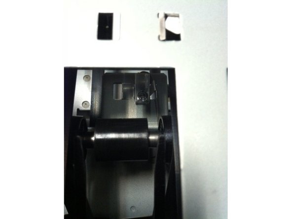 M3t Bill Dispenser Maintenance, Cleaning the Dispenser: crwdns2935265:010crwdnd2935265:03crwdnd2935265:03crwdne2935265:0