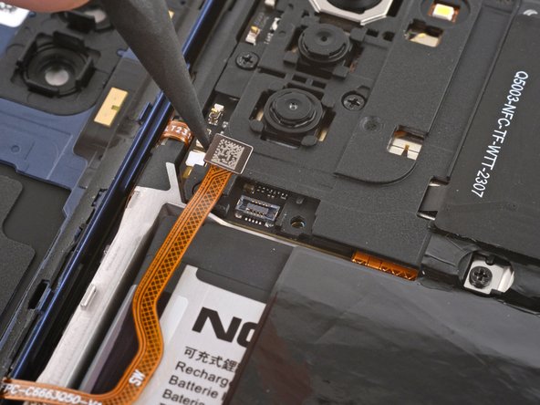 Nokia G310 5G Back Cover Replacement, Disconnect the fingerprint reader: passo 11, immagine 2 di 3