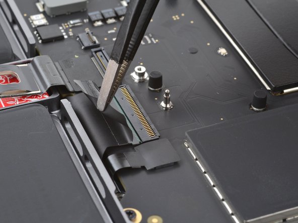 MacBook Pro 14" Late 2023 (M3) USB-C Ports Replacement, Reveal the keyboard connector: crwdns2935265:041crwdnd2935265:03crwdnd2935265:03crwdne2935265:0