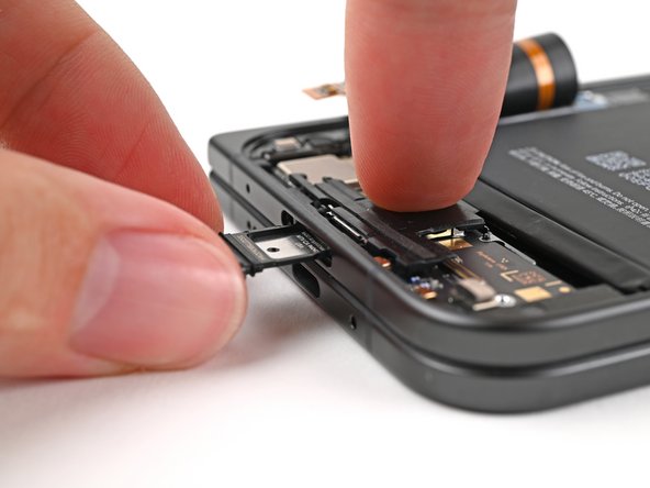 Google Pixel 9 Pro Fold Lower Board Replacement
