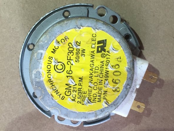 Microwave Teardown, Disconnect turntable motor: crwdns2935265:06crwdnd2935265:03crwdnd2935265:03crwdne2935265:0