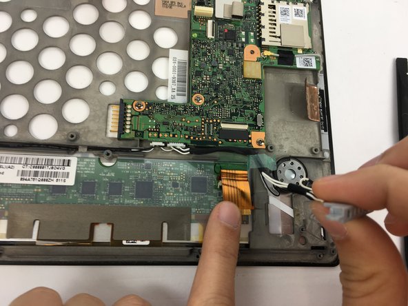 Sony Tablet S Charging Connector Replacement: adım 15, 3 resimden 3.