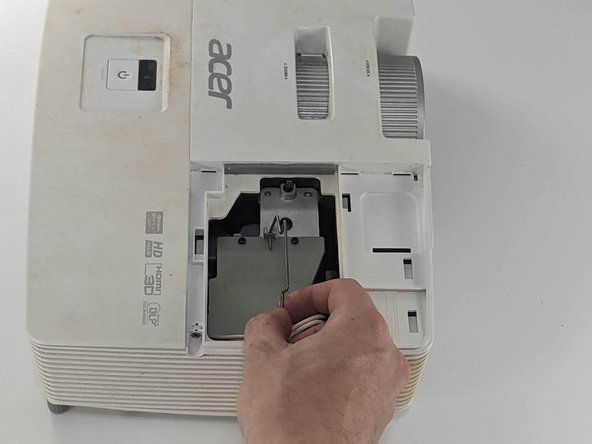 Acer H5380BD Lamp Replacement: crwdns2935265:06crwdnd2935265:02crwdnd2935265:03crwdne2935265:0