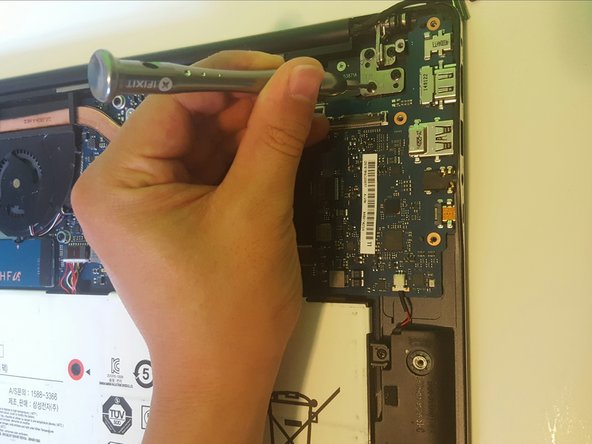 SAMSUNG ATIV Book 9 Plus NP930X5J-S01US Screen Replacement: crwdns2935265:08crwdnd2935265:02crwdnd2935265:02crwdne2935265:0